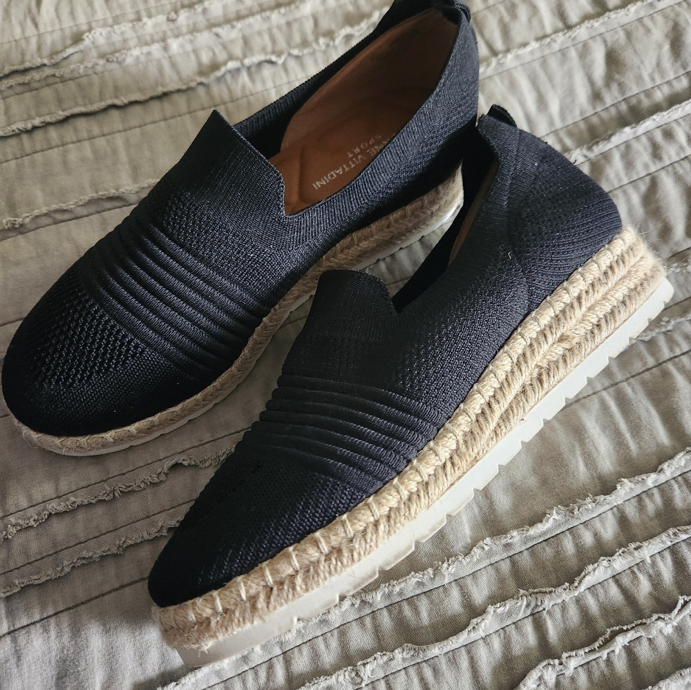 Adrienne Vitadini mesh wedge